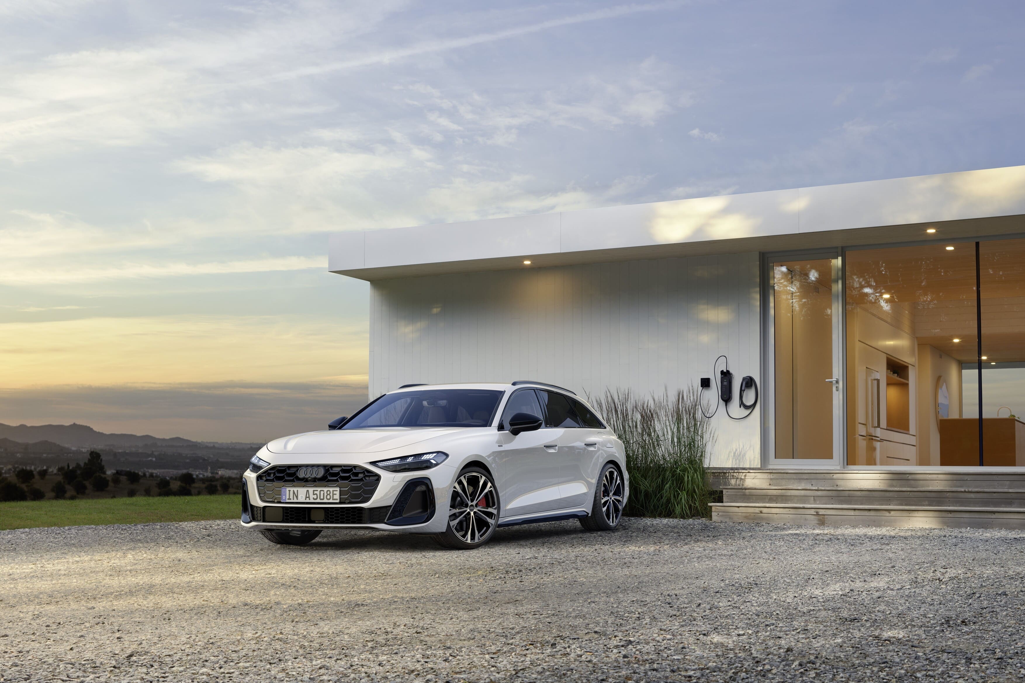 Audi Vélizy - La Nouvelle Audi A5 Avant e-hybrid